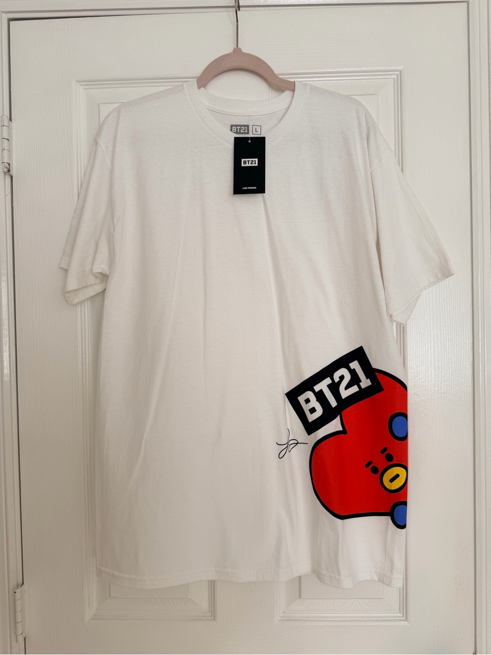 Line Friends BT21 Tata T-Shirt